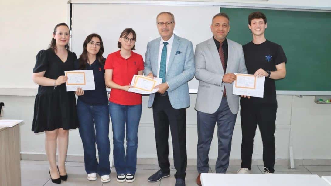 Yaşar Kımıl Fen Lisesi'nde Karne Heyecanı